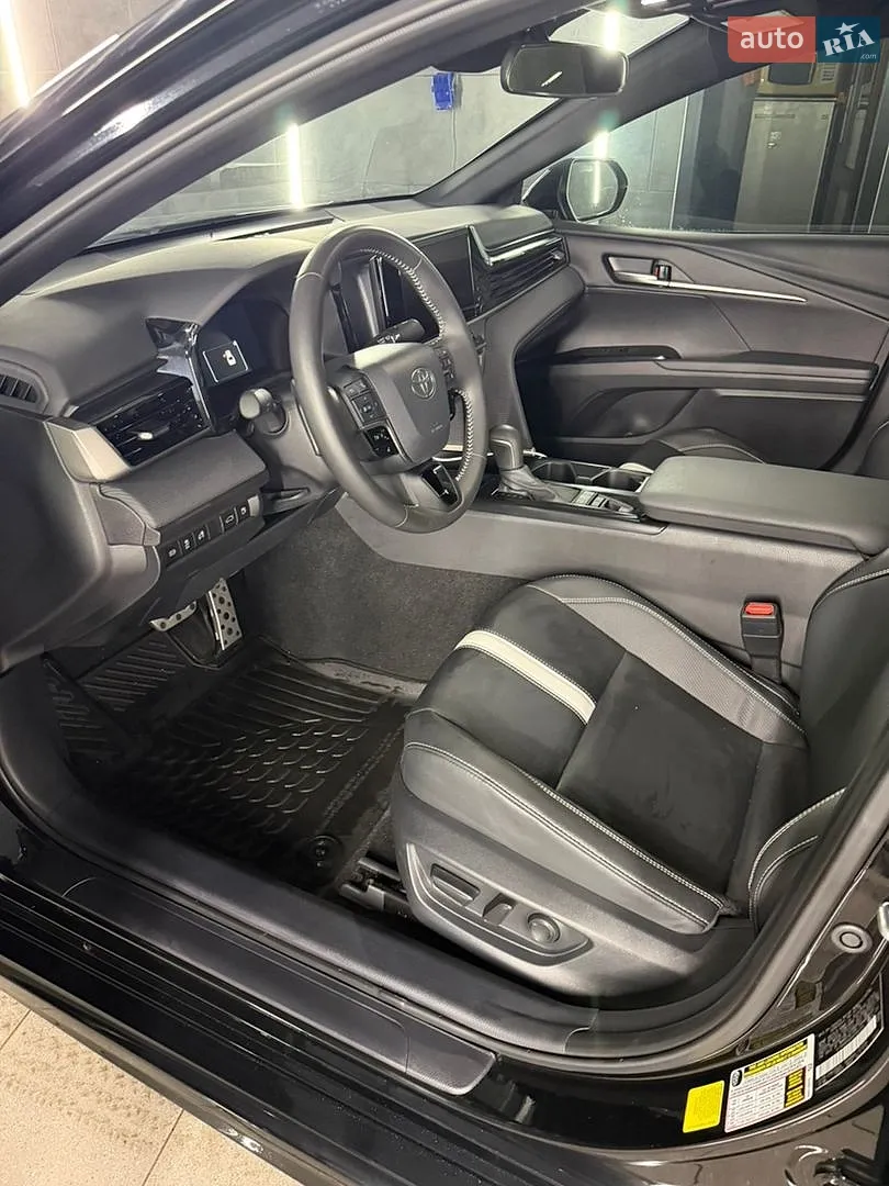 2025 Toyota Camry - мініатюра 19