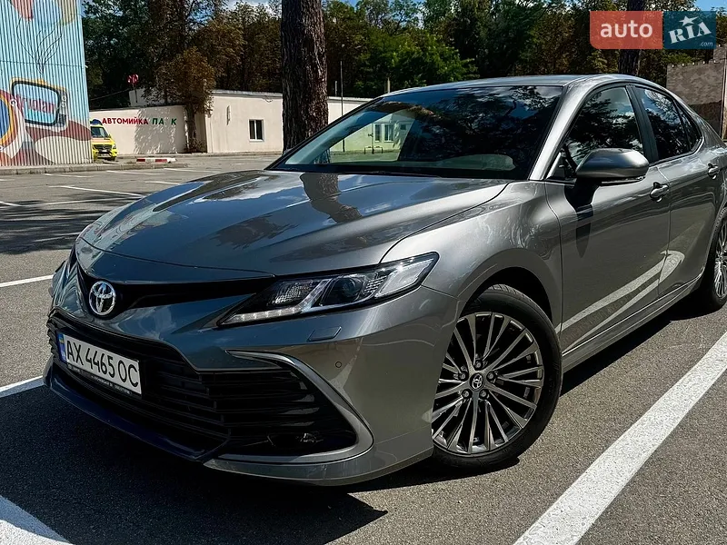 Toyota Camry 2024