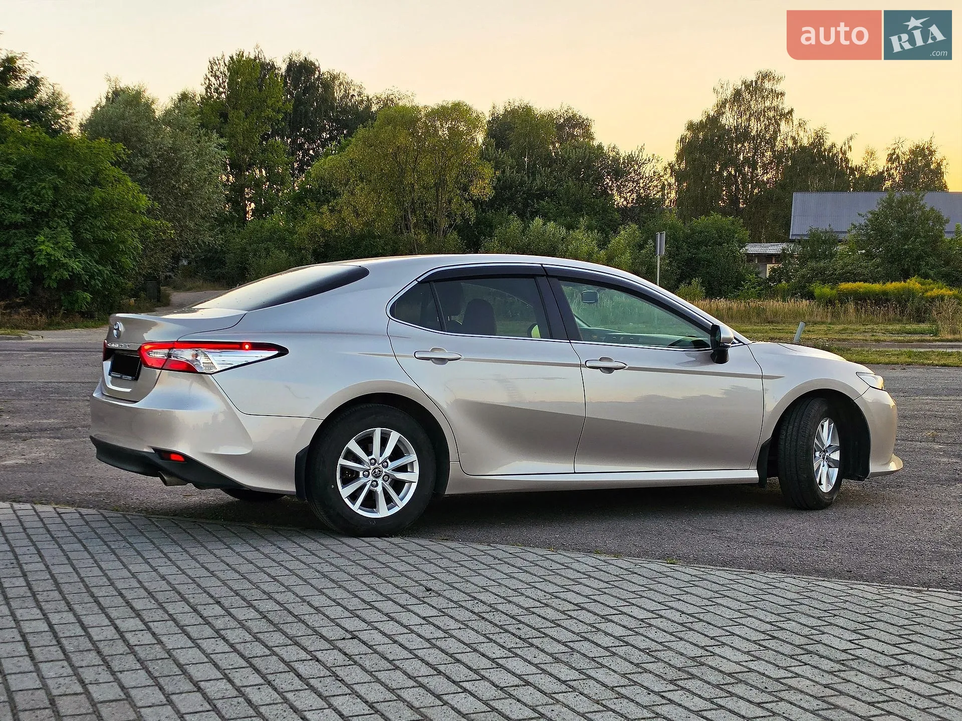 2017 Toyota Camry - мініатюра 3