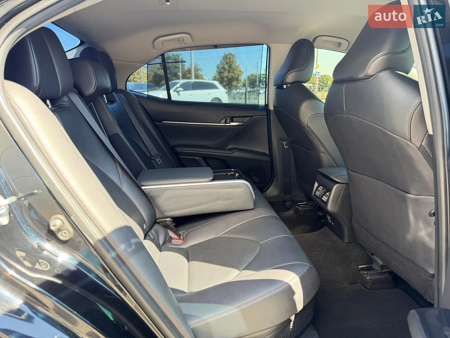2019 Toyota Camry - мініатюра 28