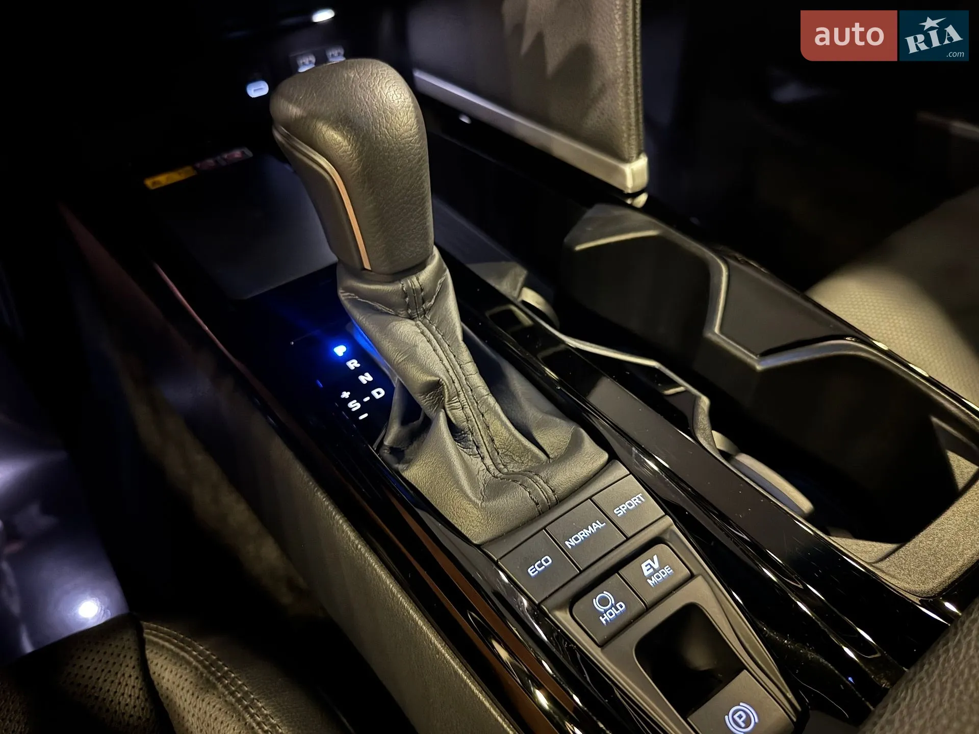 2024 Toyota Camry - мініатюра 28