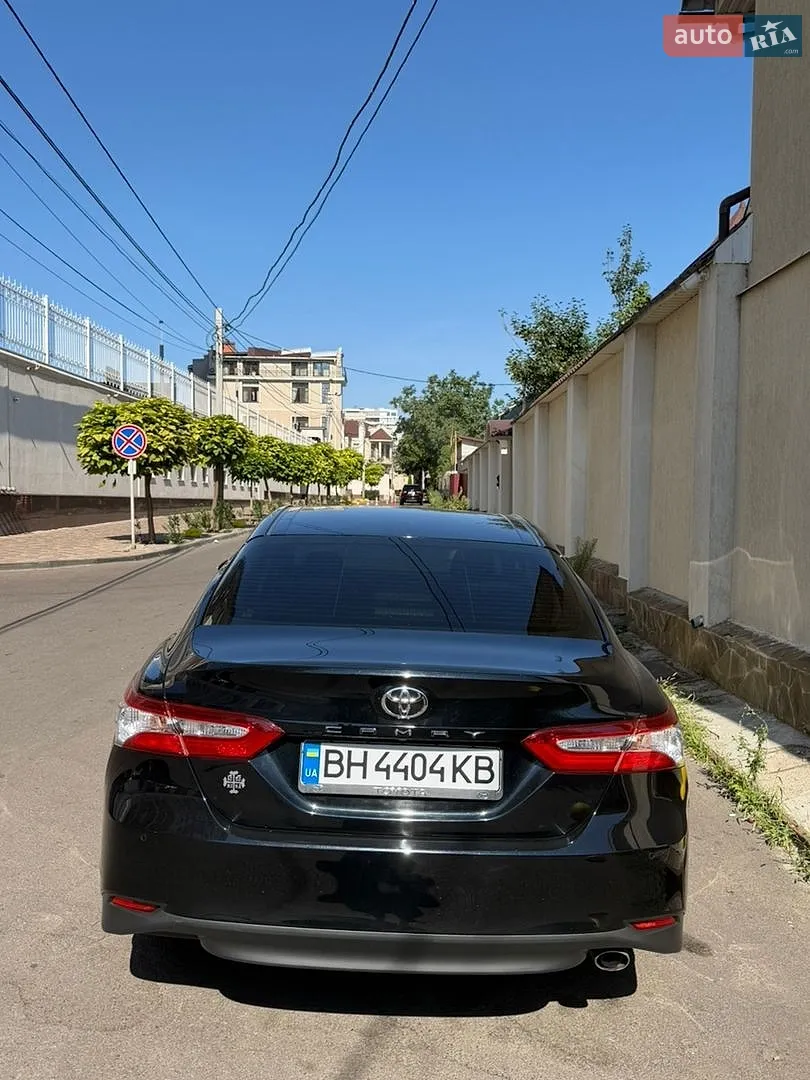 2018 Toyota Camry - мініатюра 3