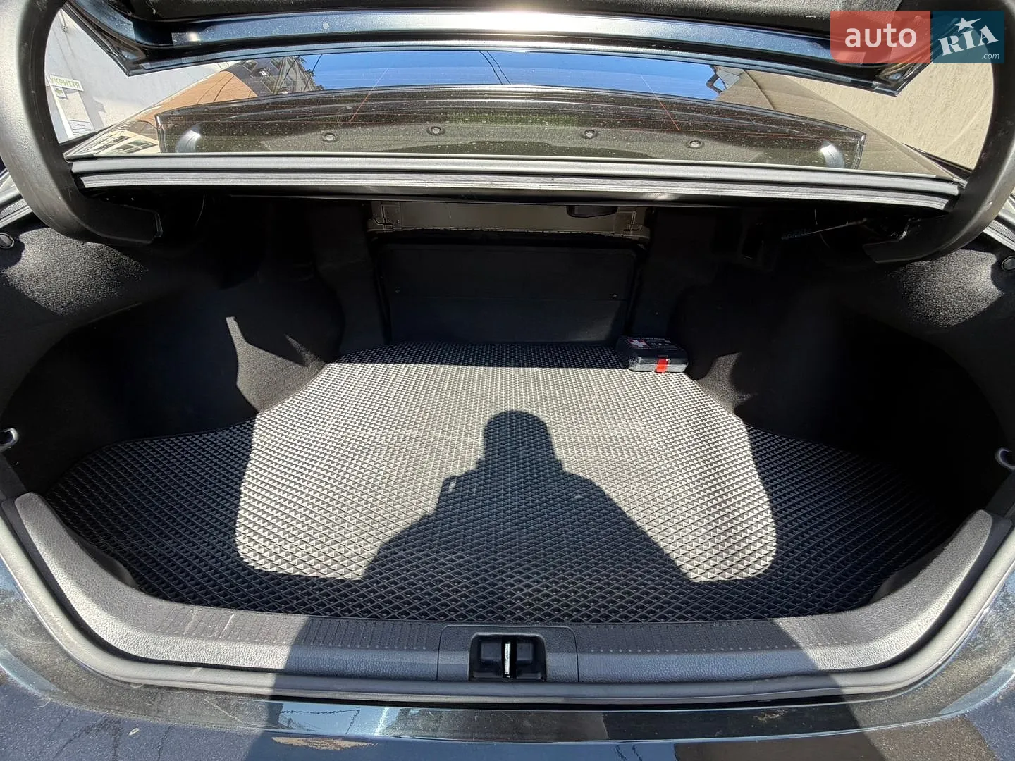 2018 Toyota Camry - мініатюра 9