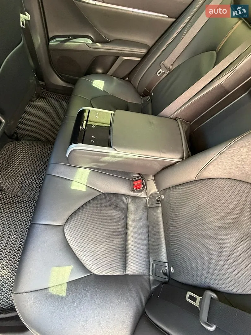 2018 Toyota Camry - мініатюра 11