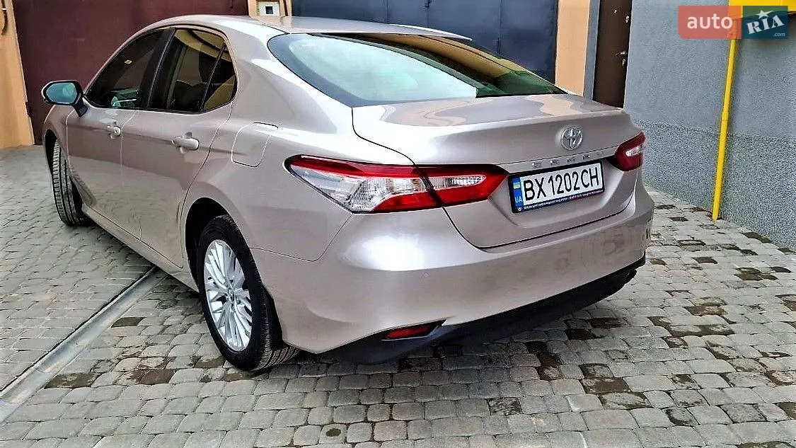 2017 Toyota Camry - мініатюра 5