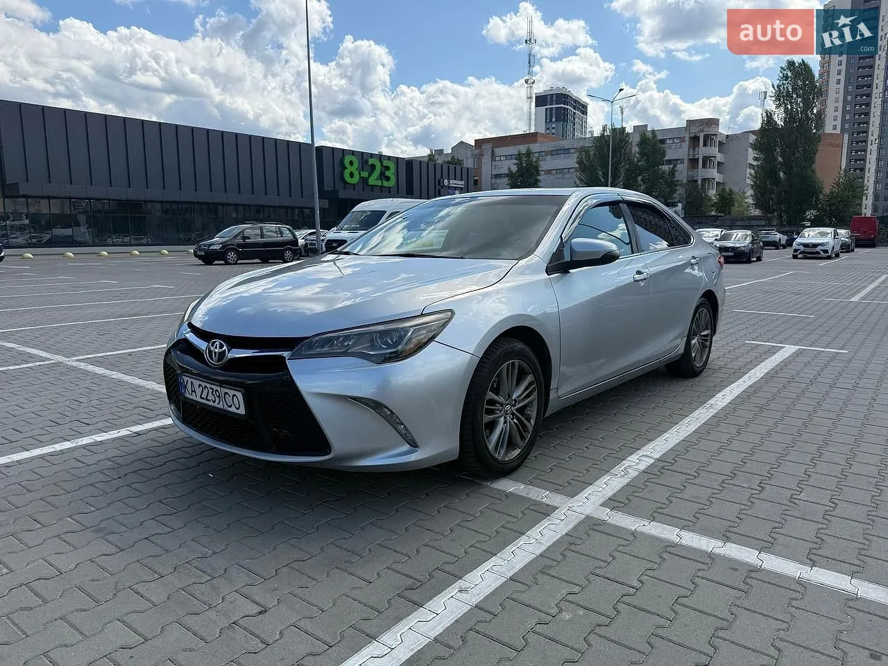 2017 Toyota Camry - мініатюра 2