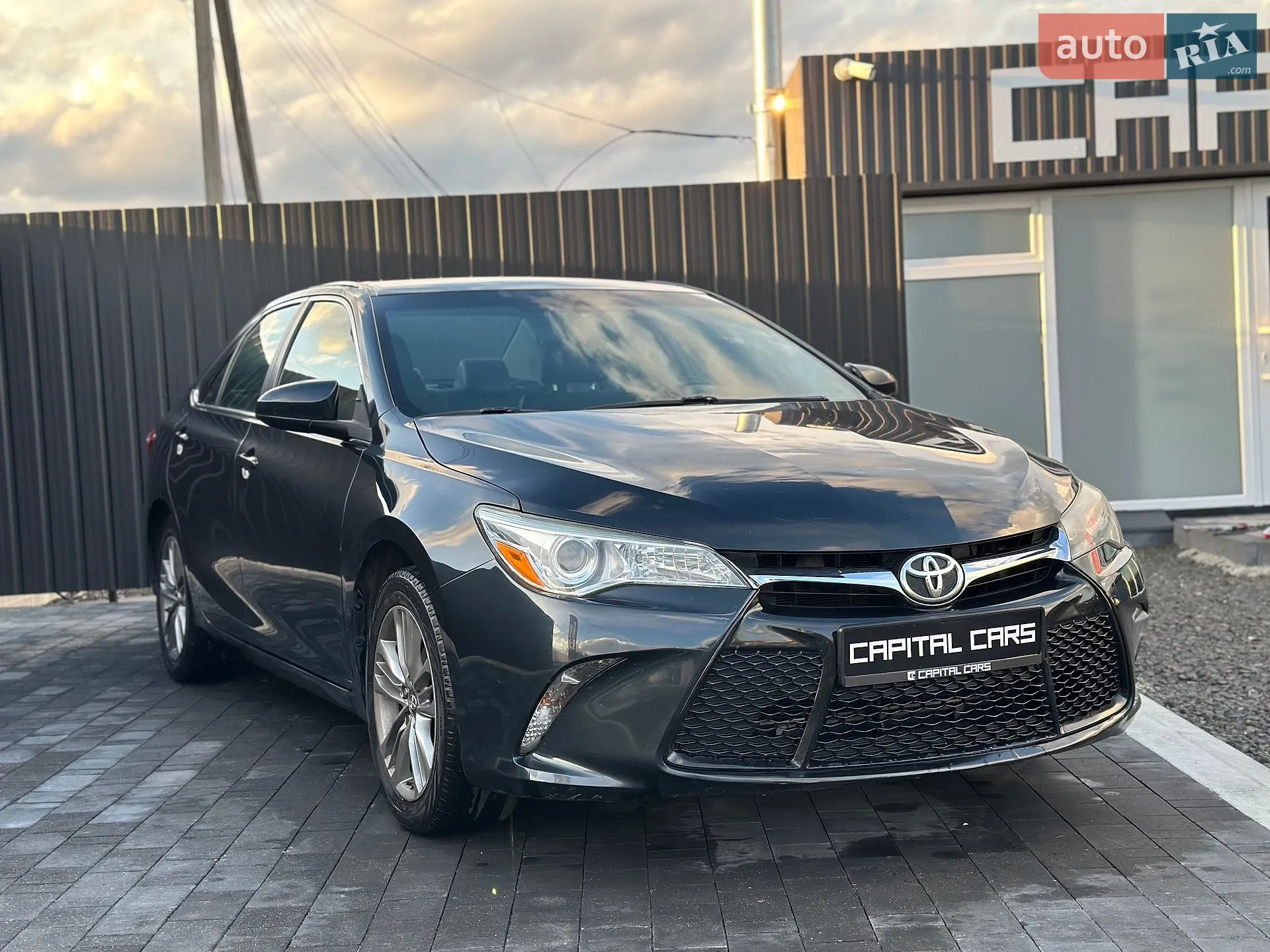 2016 Toyota Camry - мініатюра 3