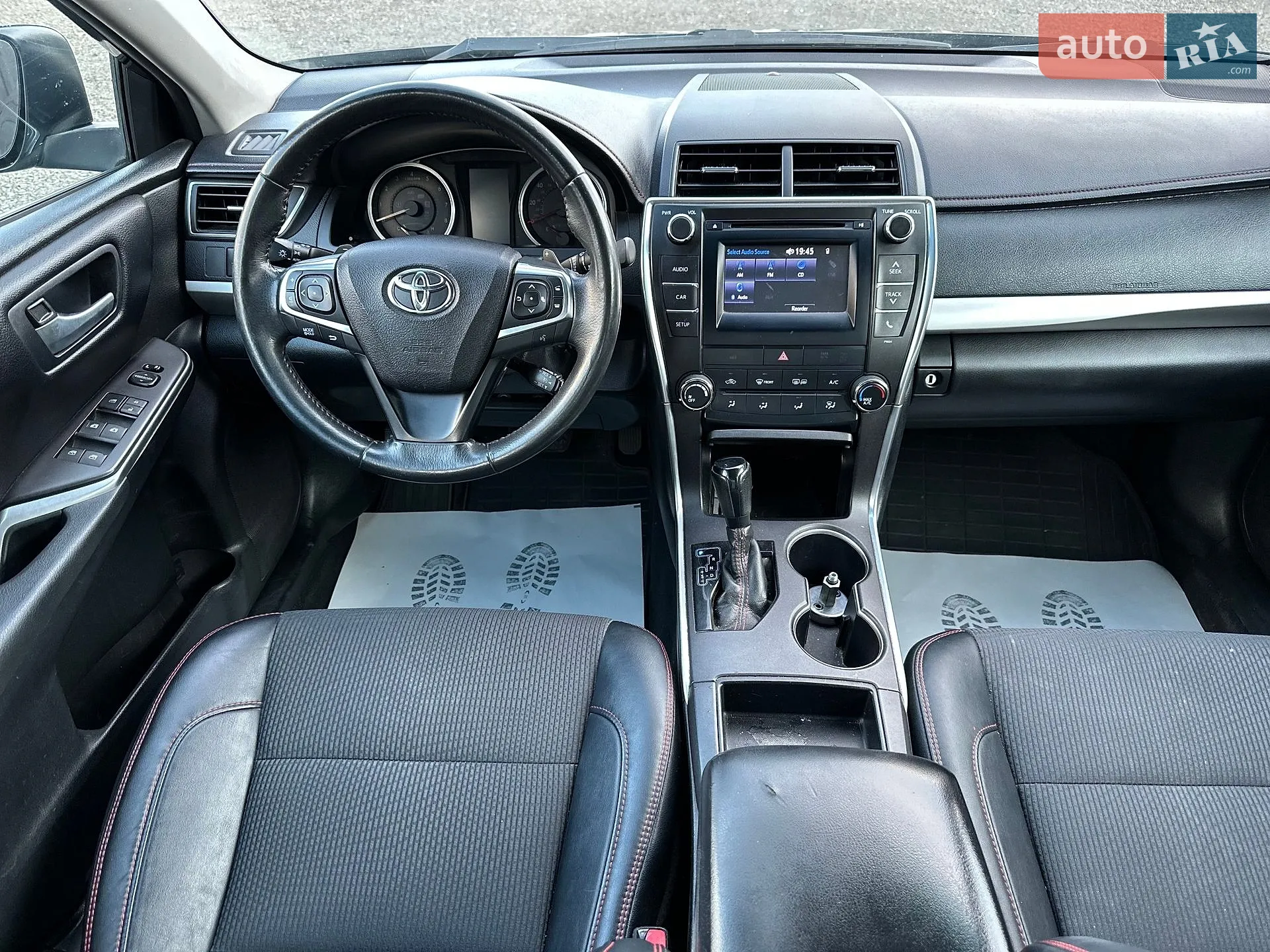 2016 Toyota Camry - мініатюра 18