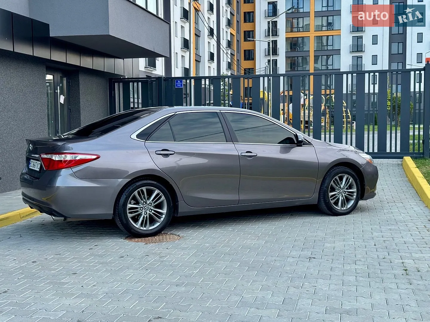 2016 Toyota Camry - мініатюра 7