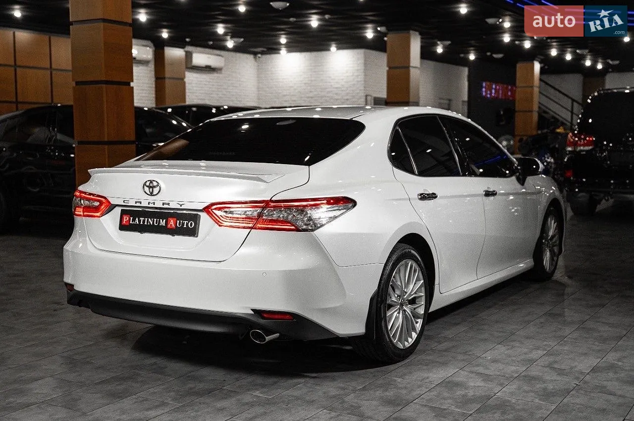 2018 Toyota Camry - мініатюра 4