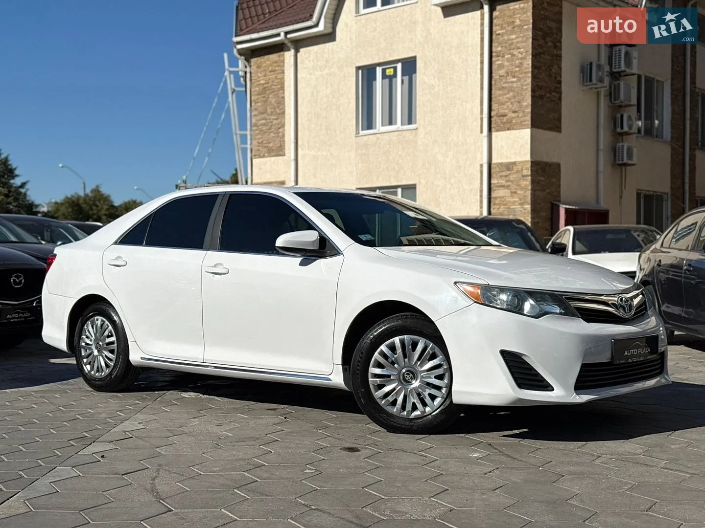 2013 Toyota Camry - мініатюра 12