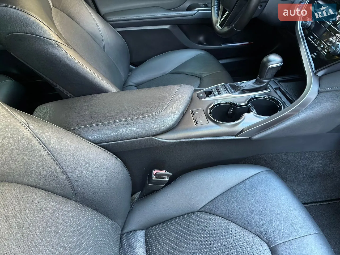 2022 Toyota Camry - мініатюра 25