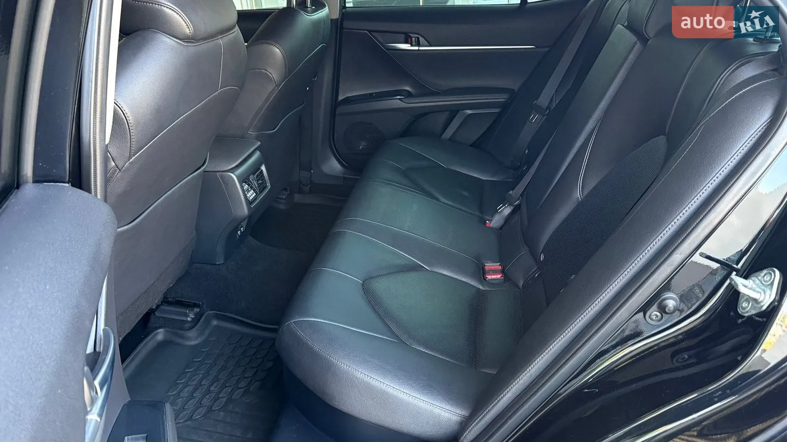 2020 Toyota Camry - мініатюра 11