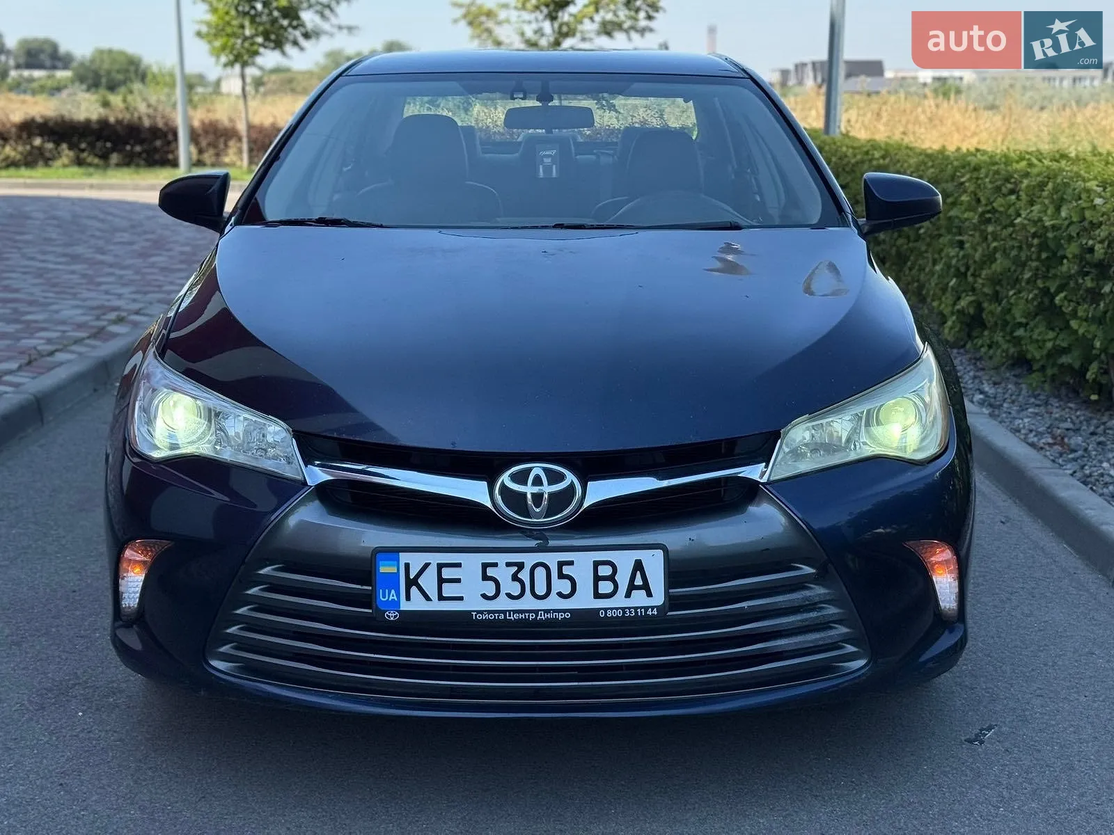 2016 Toyota Camry - мініатюра 2