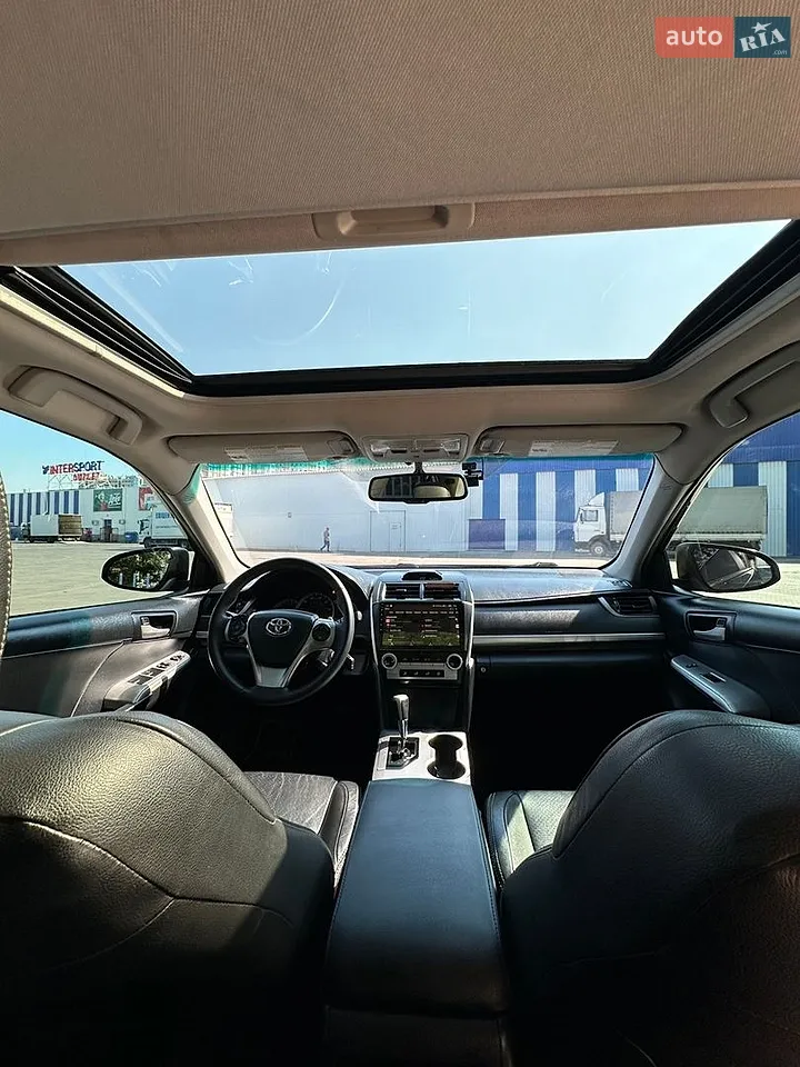 2013 Toyota Camry - мініатюра 30