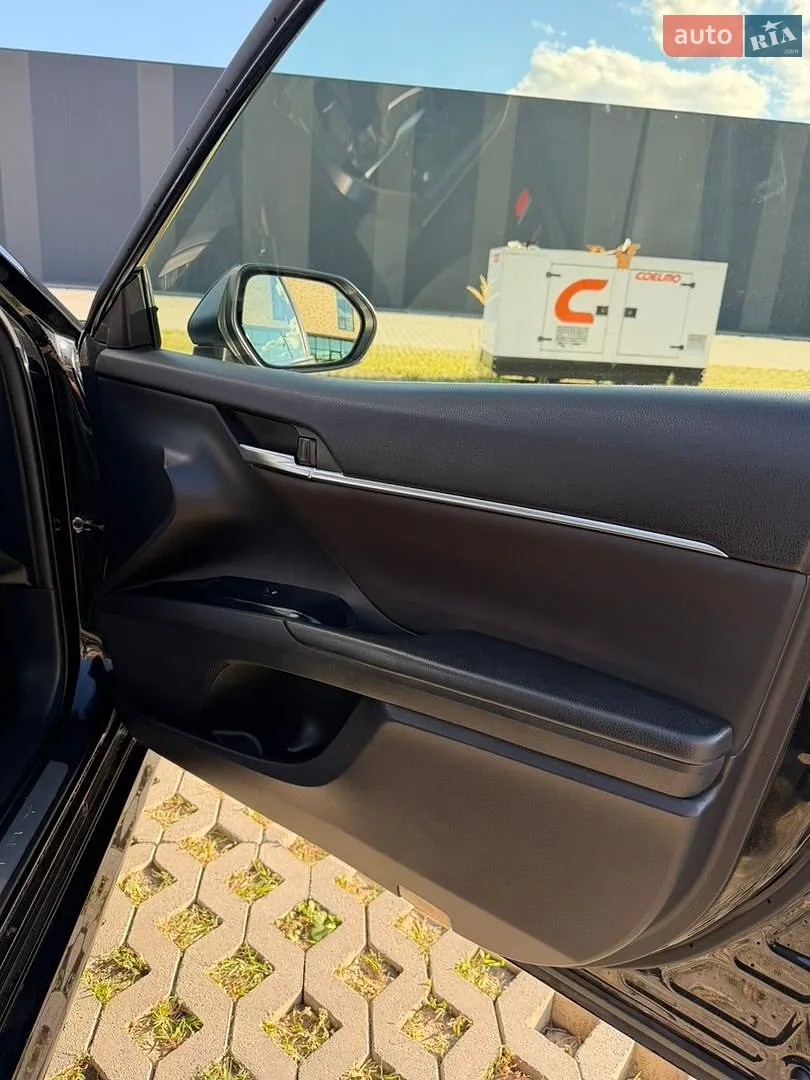 2019 Toyota Camry - мініатюра 4