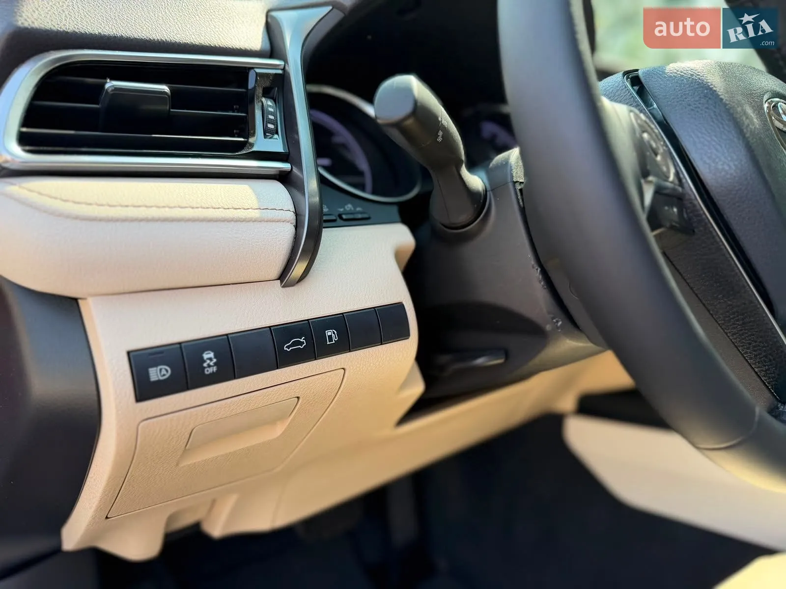 2018 Toyota Camry - мініатюра 16