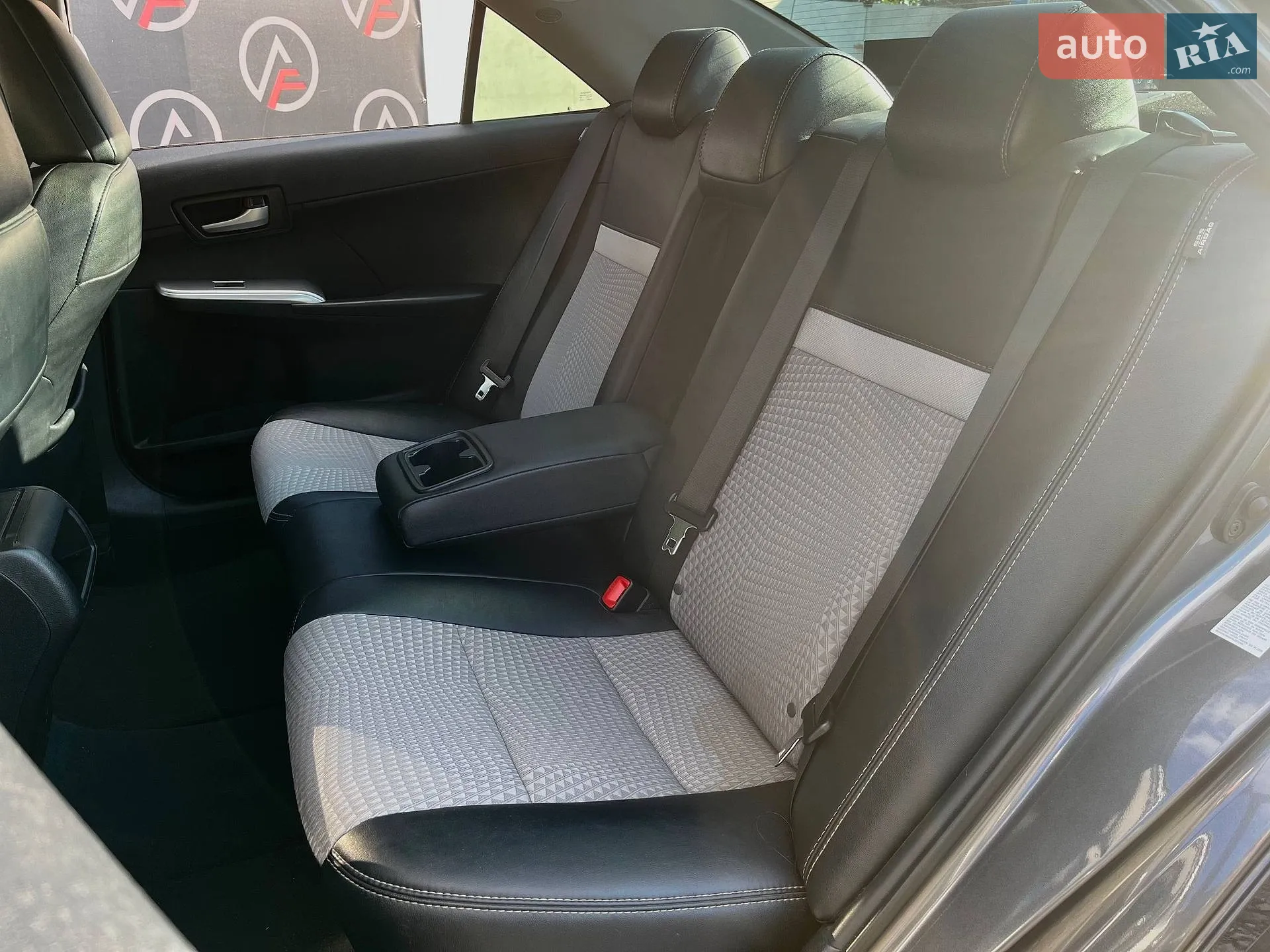 2014 Toyota Camry - мініатюра 12