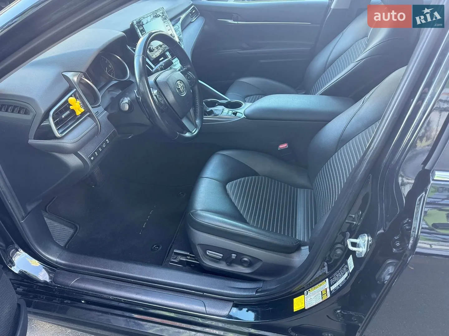 2021 Toyota Camry - мініатюра 12