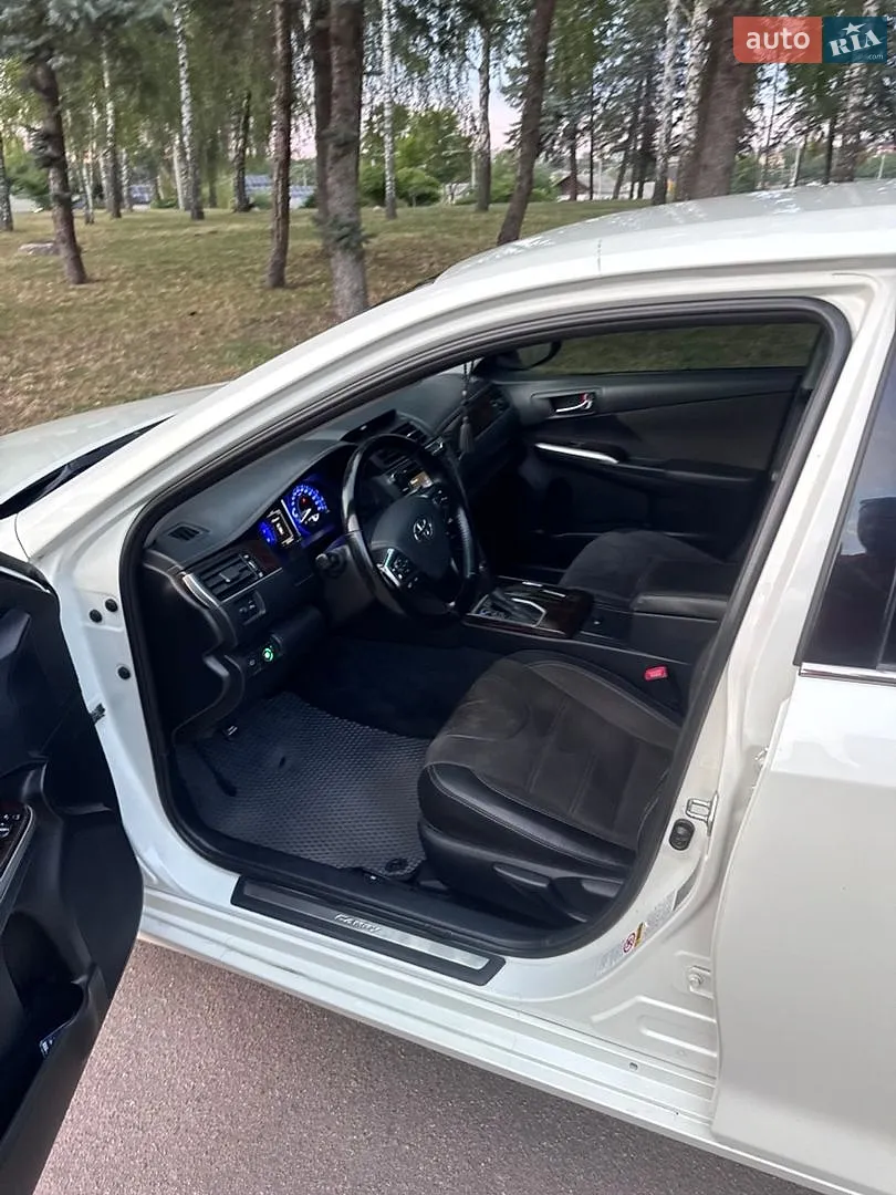 2017 Toyota Camry - мініатюра 13