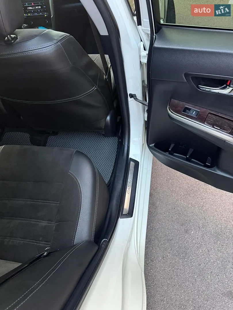 2017 Toyota Camry - мініатюра 32