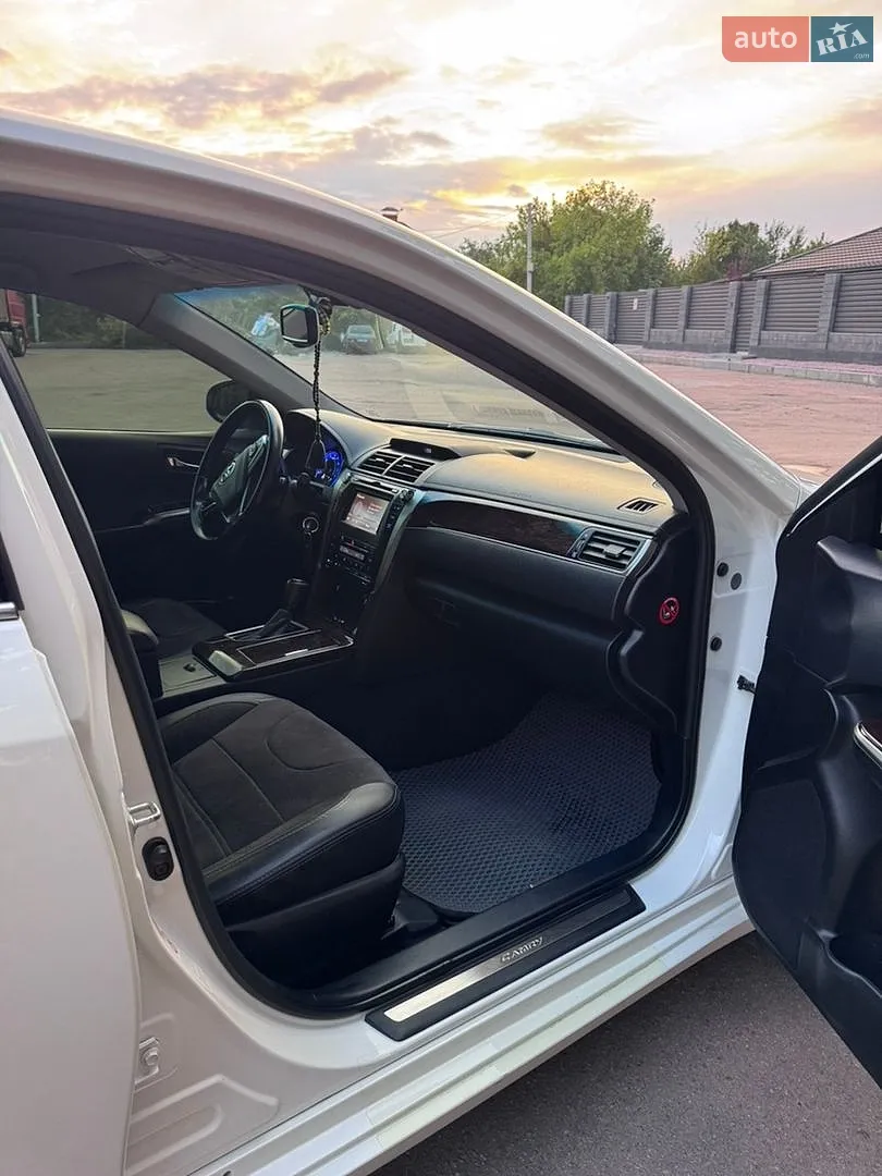 2017 Toyota Camry - мініатюра 31