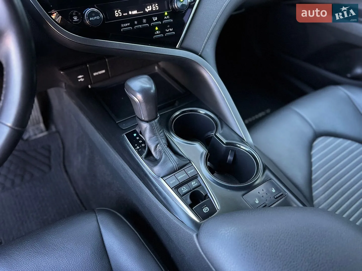 2017 Toyota Camry - мініатюра 31