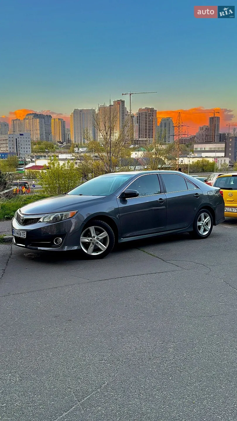 2013 Toyota Camry - мініатюра 17