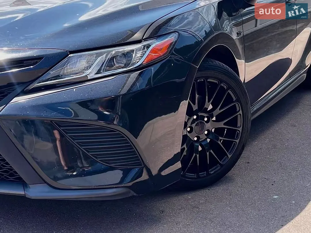 2018 Toyota Camry - мініатюра 5