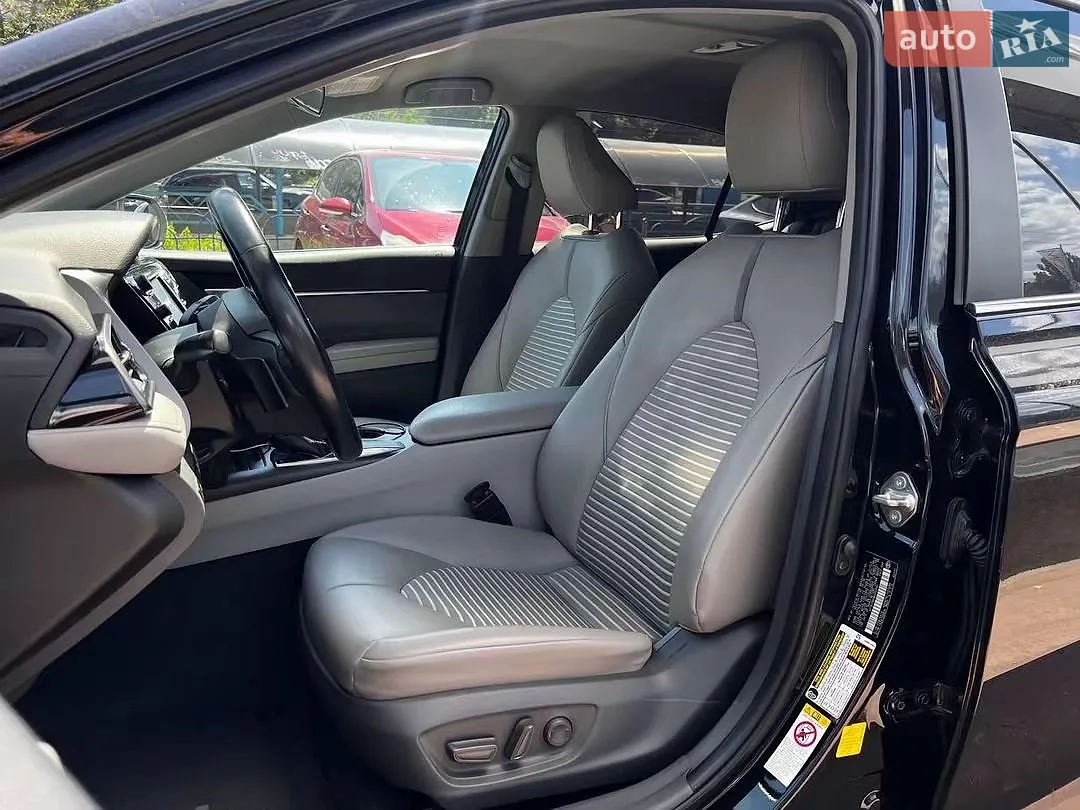 2018 Toyota Camry - мініатюра 14