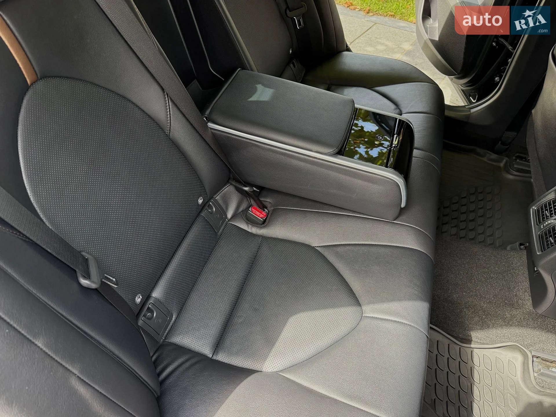 2020 Toyota Camry - мініатюра 28