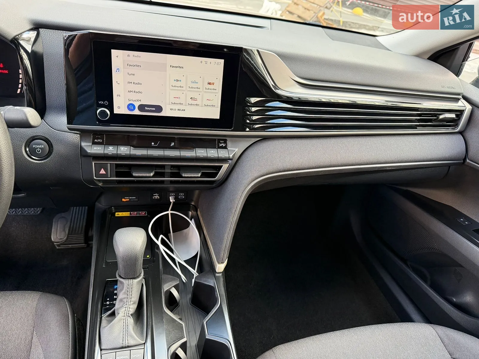 2025 Toyota Camry - мініатюра 11