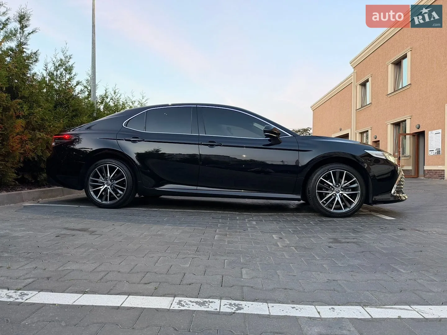 2023 Toyota Camry - фото 1