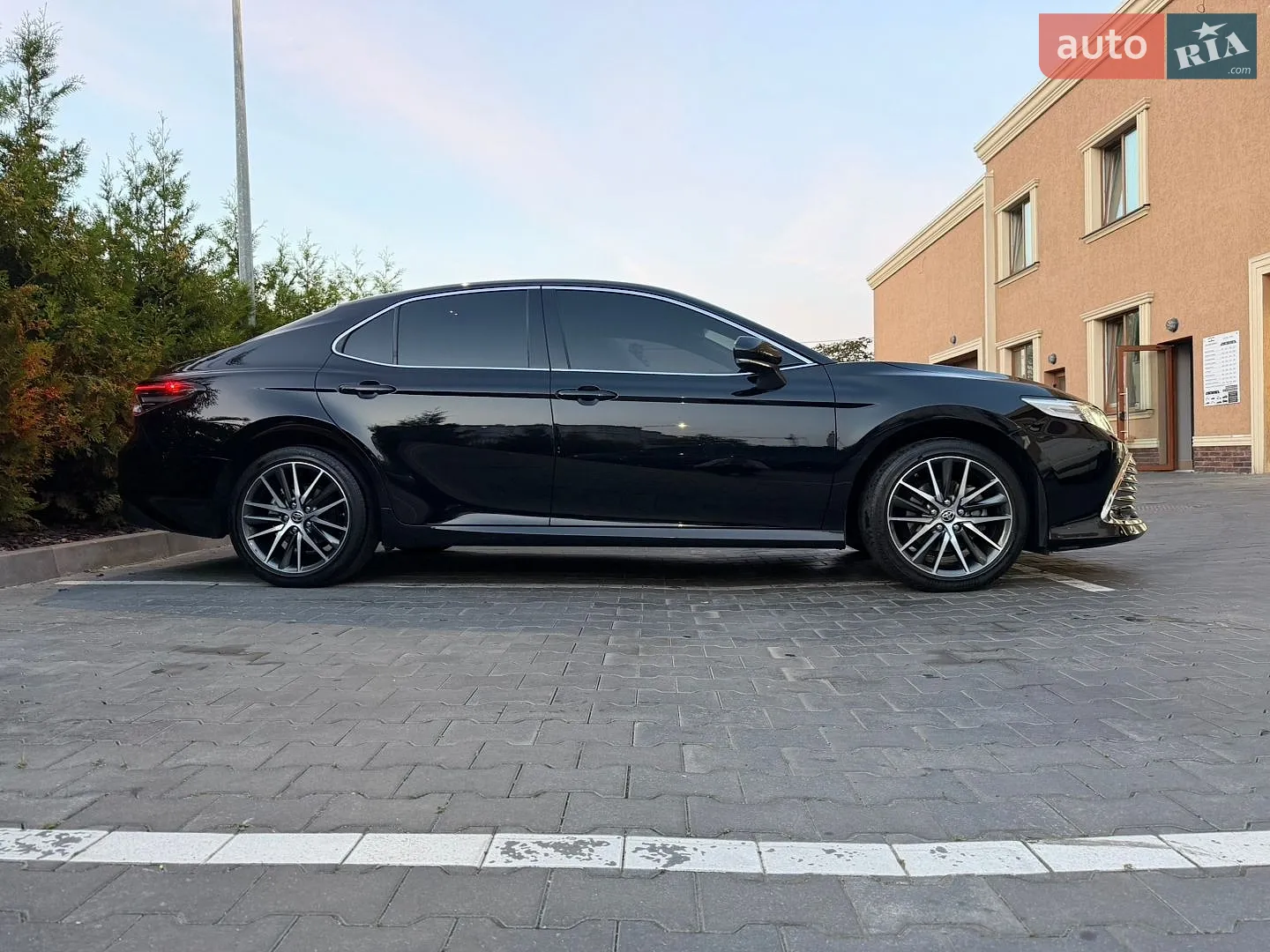 2023 Toyota Camry - мініатюра 3
