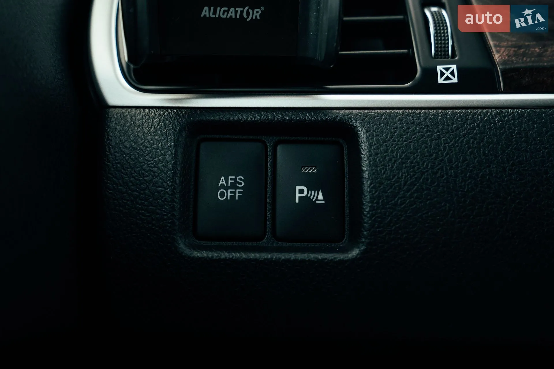 2016 Toyota Camry - мініатюра 36