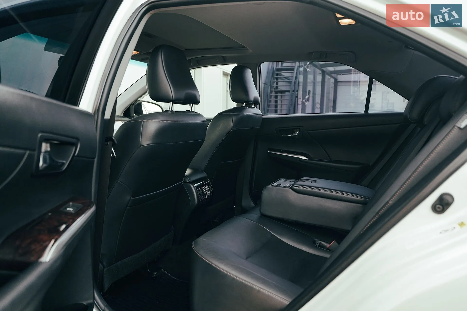 2016 Toyota Camry - мініатюра 42