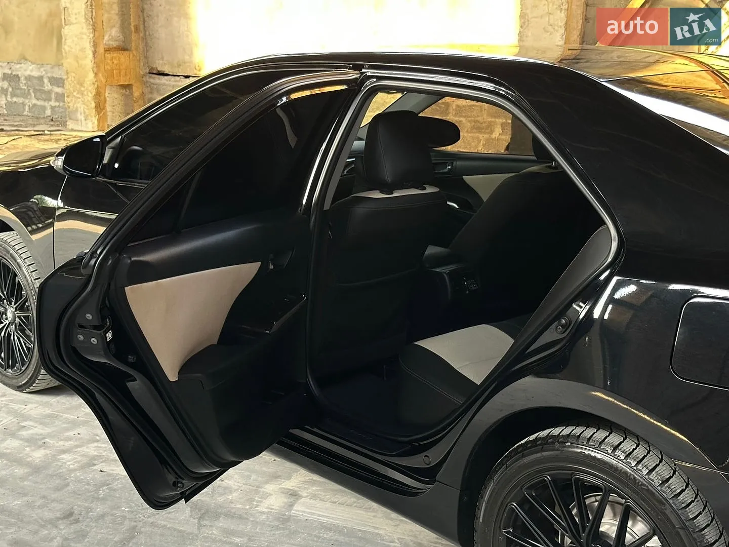 2015 Toyota Camry - мініатюра 18