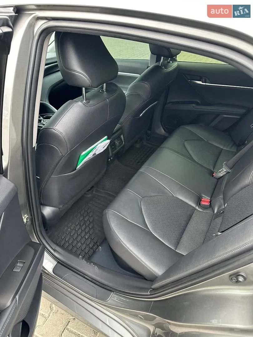 2021 Toyota Camry - мініатюра 9