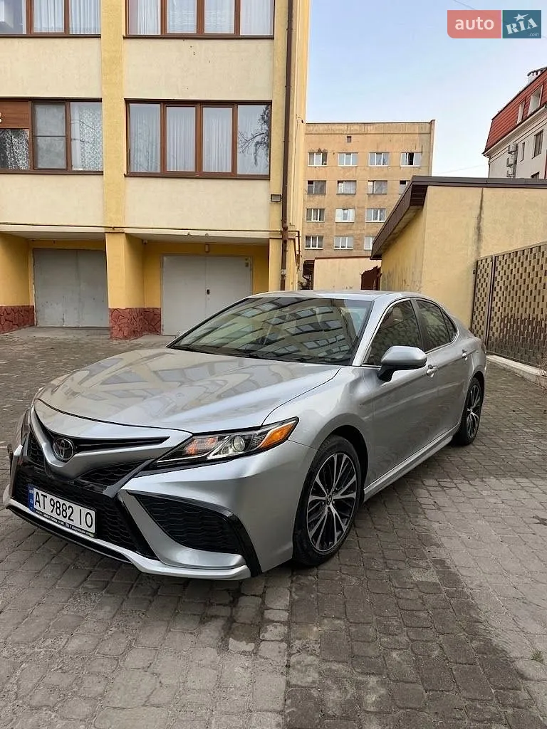 2018 Toyota Camry - мініатюра 2
