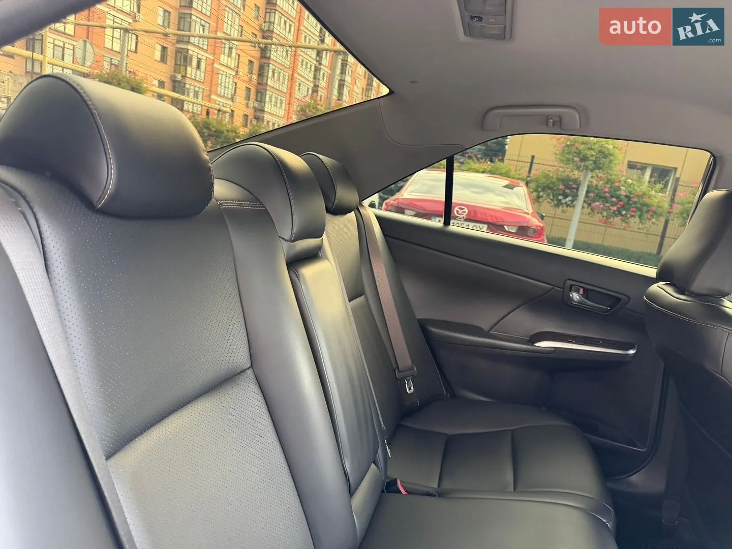 2015 Toyota Camry - мініатюра 28