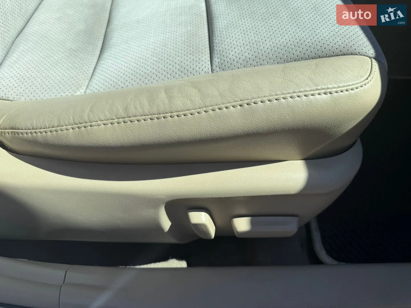 2012 Toyota Camry - мініатюра 19