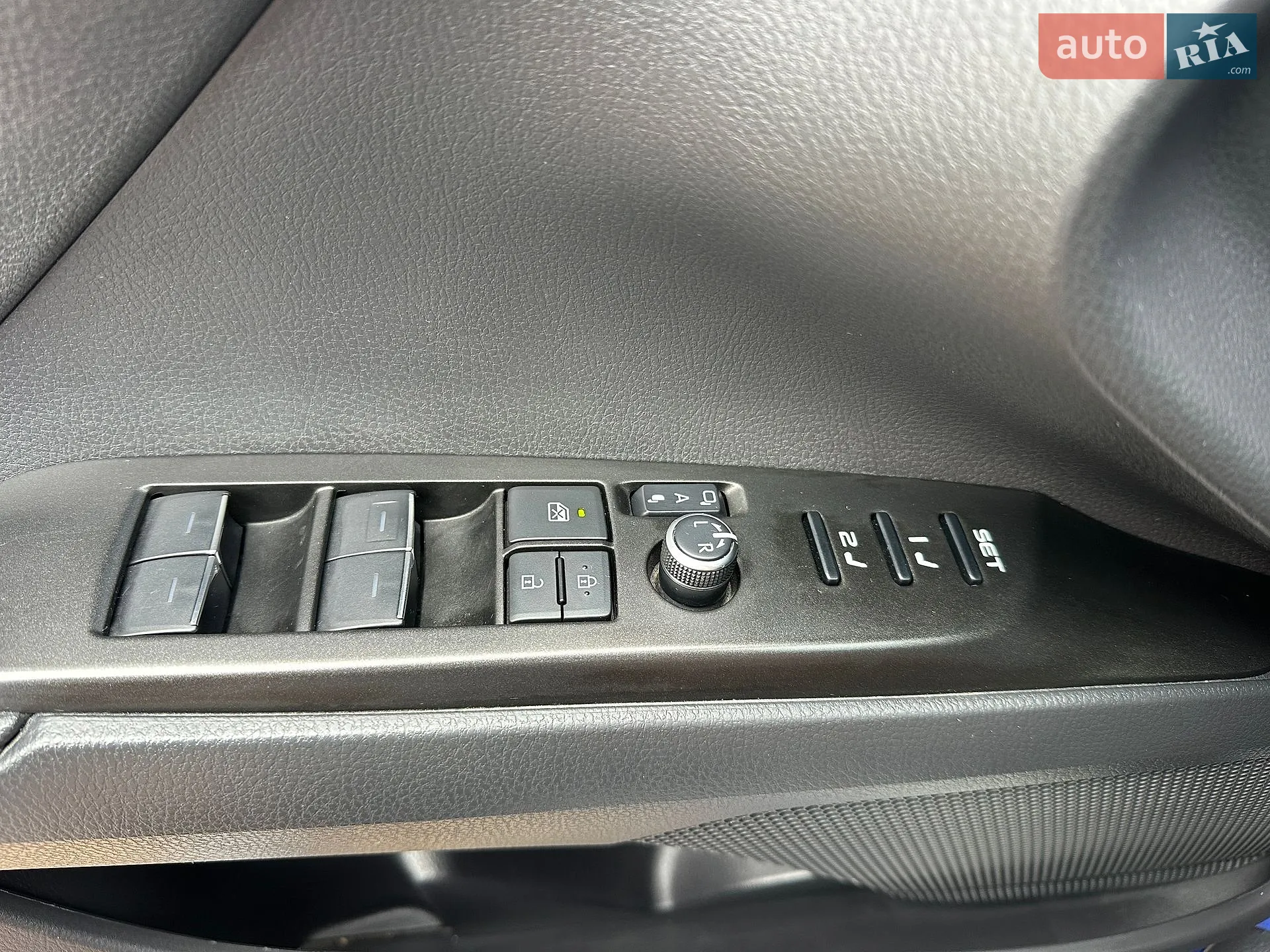 2022 Toyota Camry - мініатюра 28