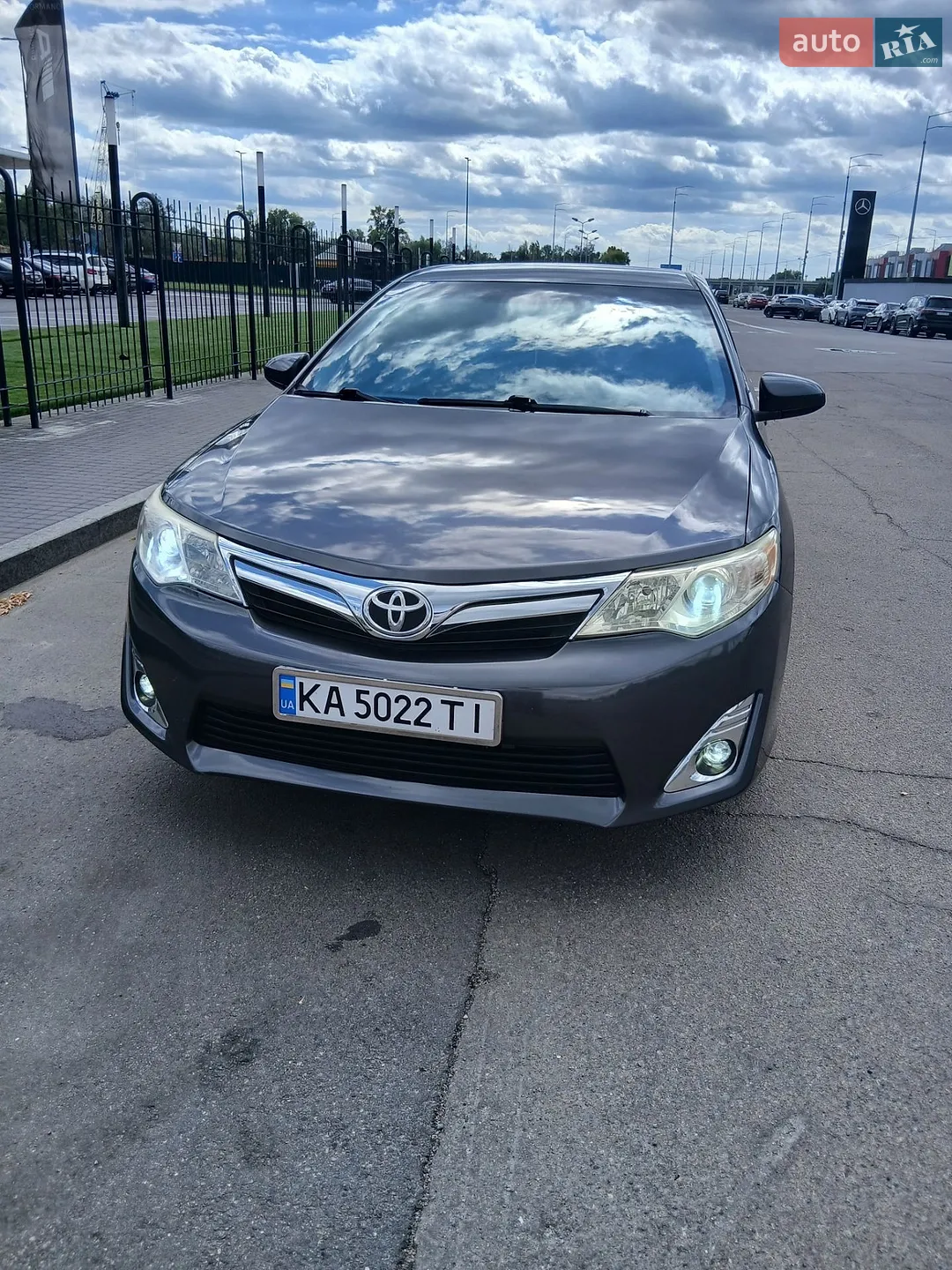 2012 Toyota Camry - фото 1