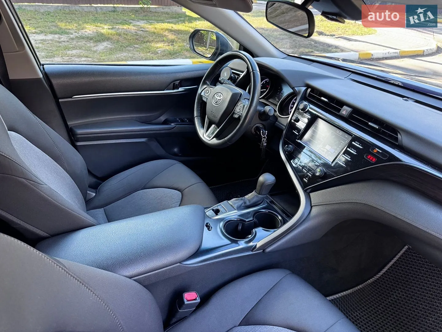 2020 Toyota Camry - мініатюра 8