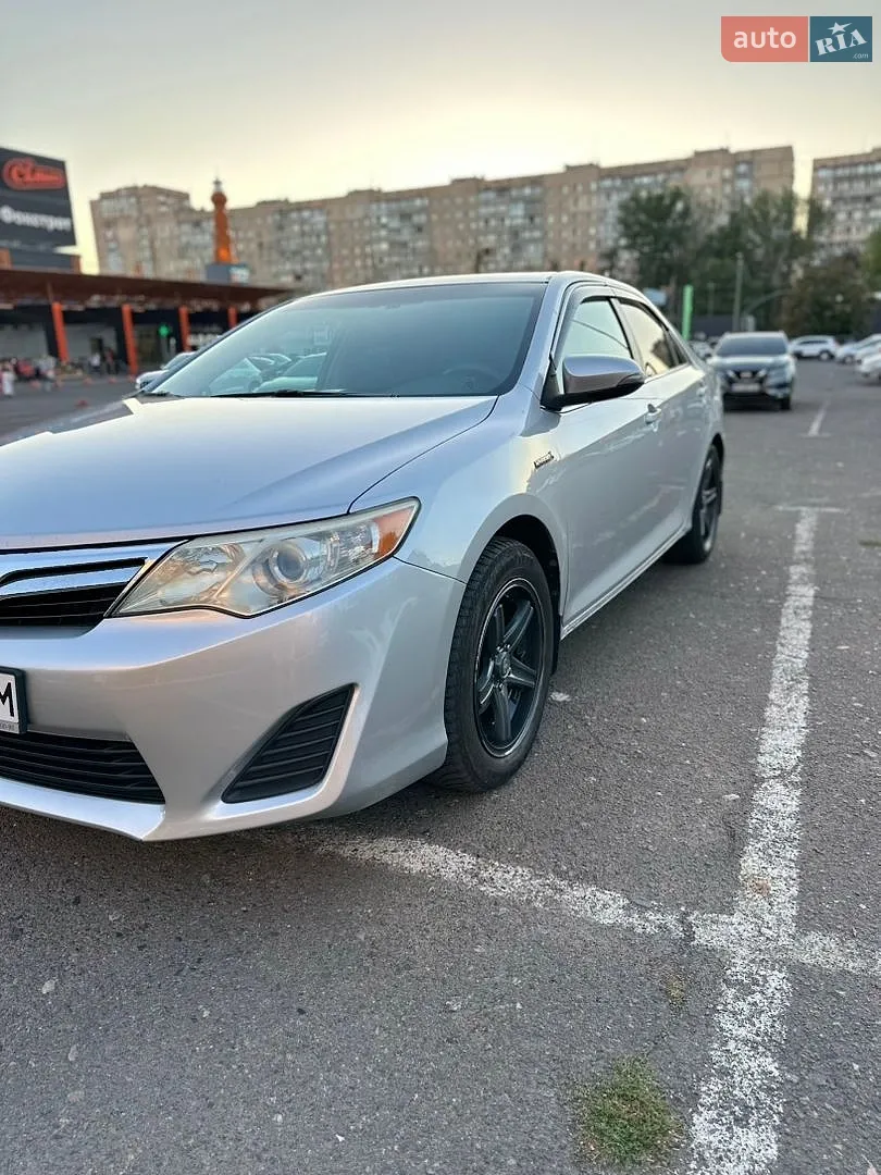 2013 Toyota Camry - мініатюра 2