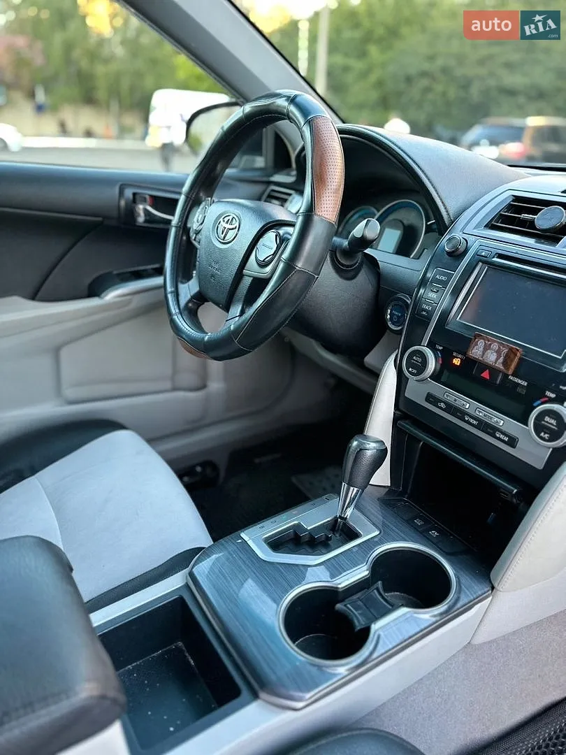 2013 Toyota Camry - мініатюра 12