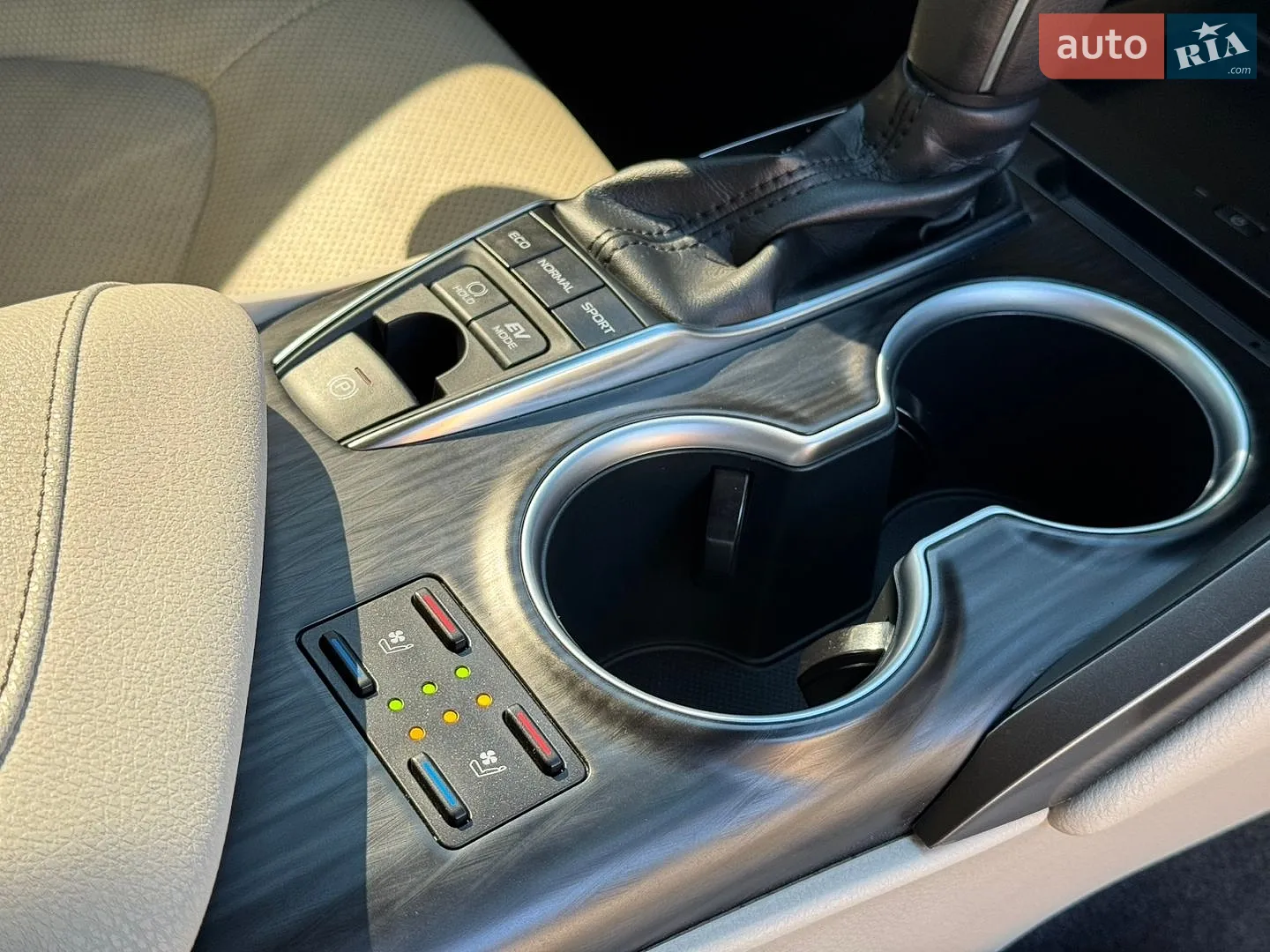 2022 Toyota Camry - мініатюра 14