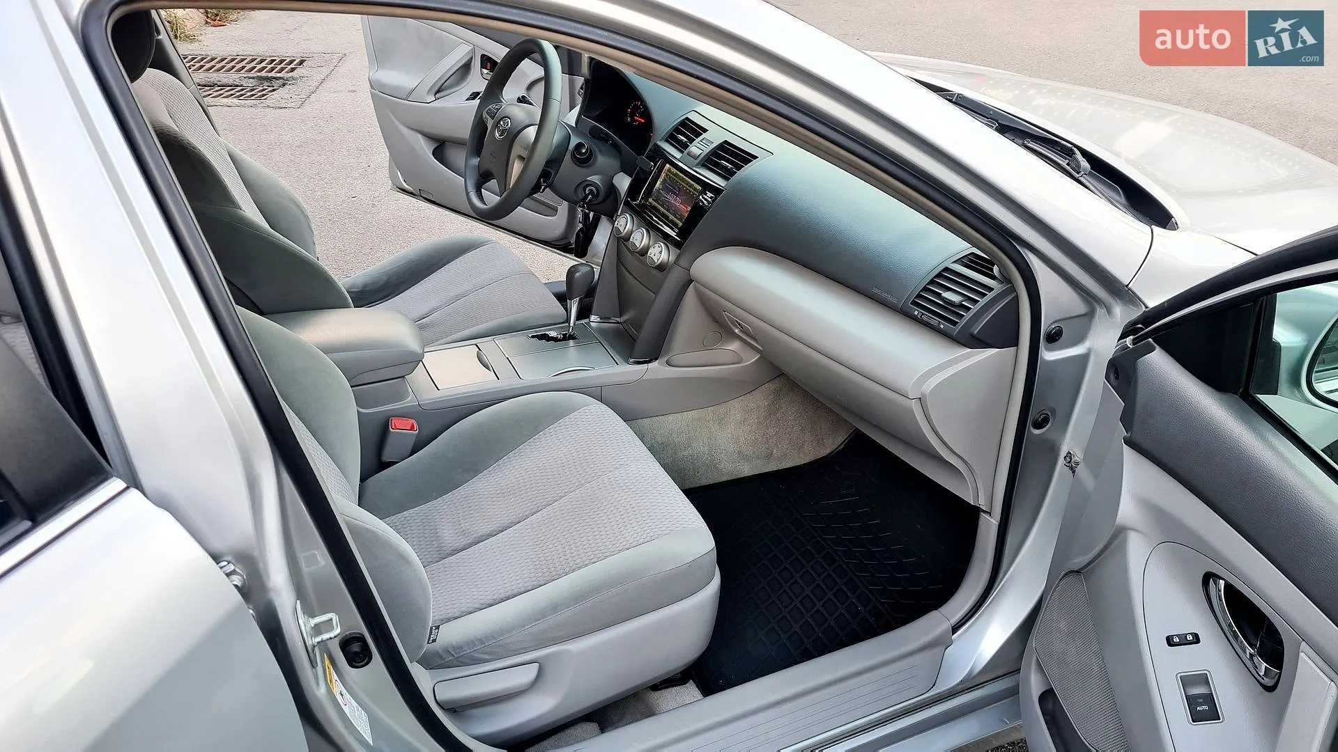 2010 Toyota Camry - мініатюра 17