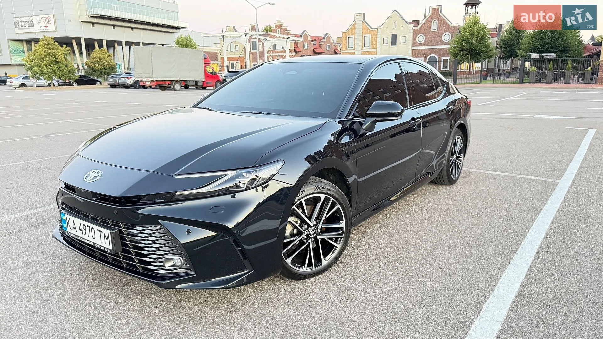 2025 Toyota Camry - мініатюра 2