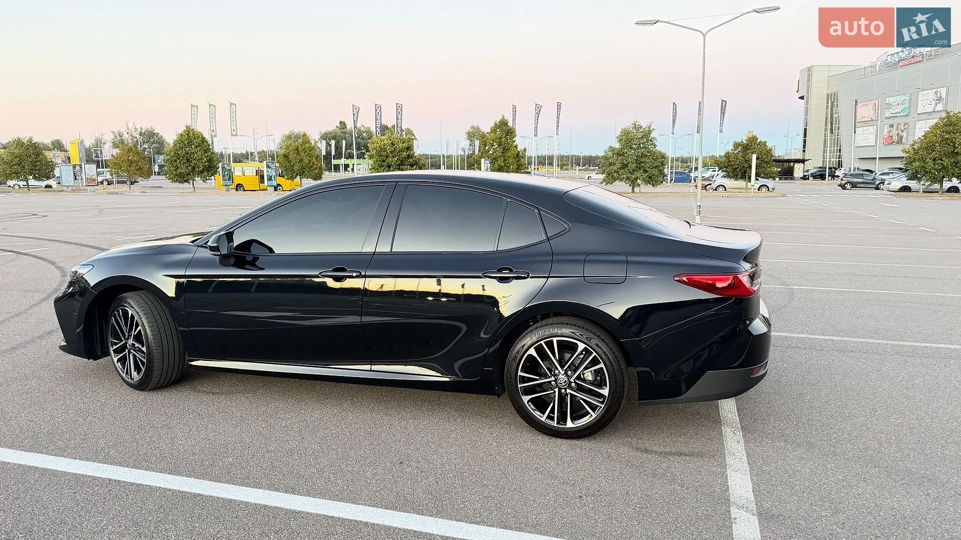 2025 Toyota Camry - мініатюра 4